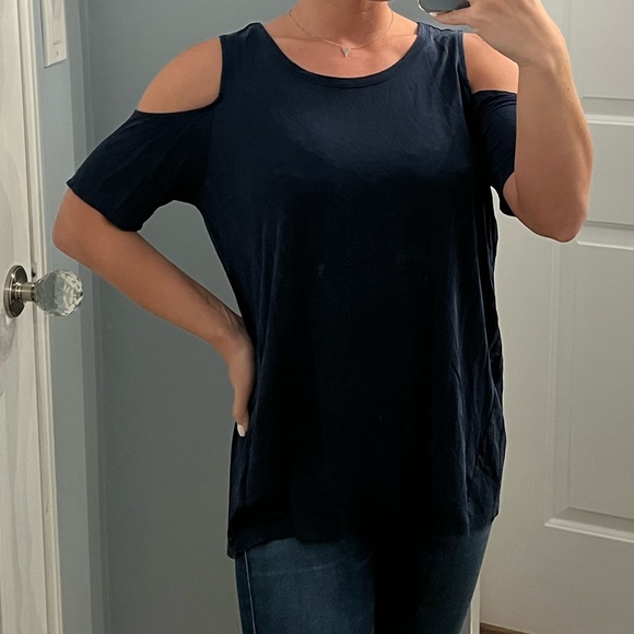 Ecru Navy Cold Shoulder Short Sleeve Top - Picture 2 of 6